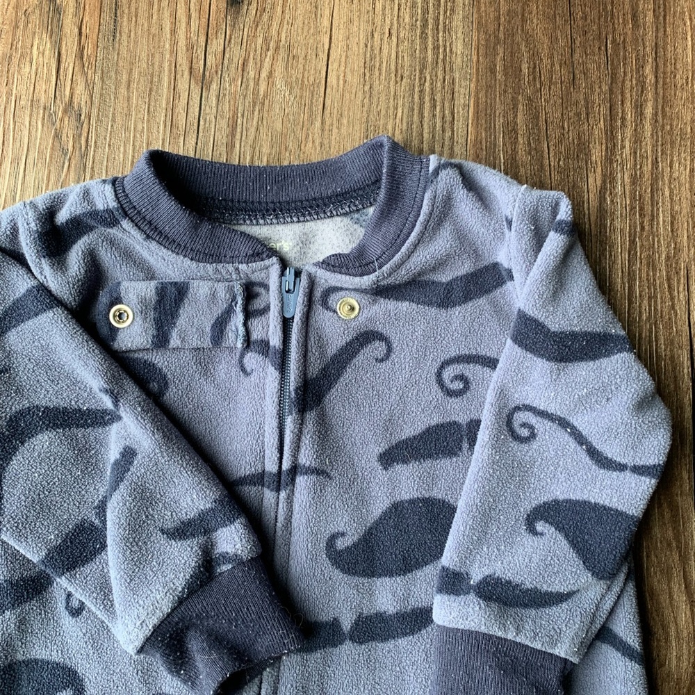 Carters soft PJs - Picture 3 of 5
